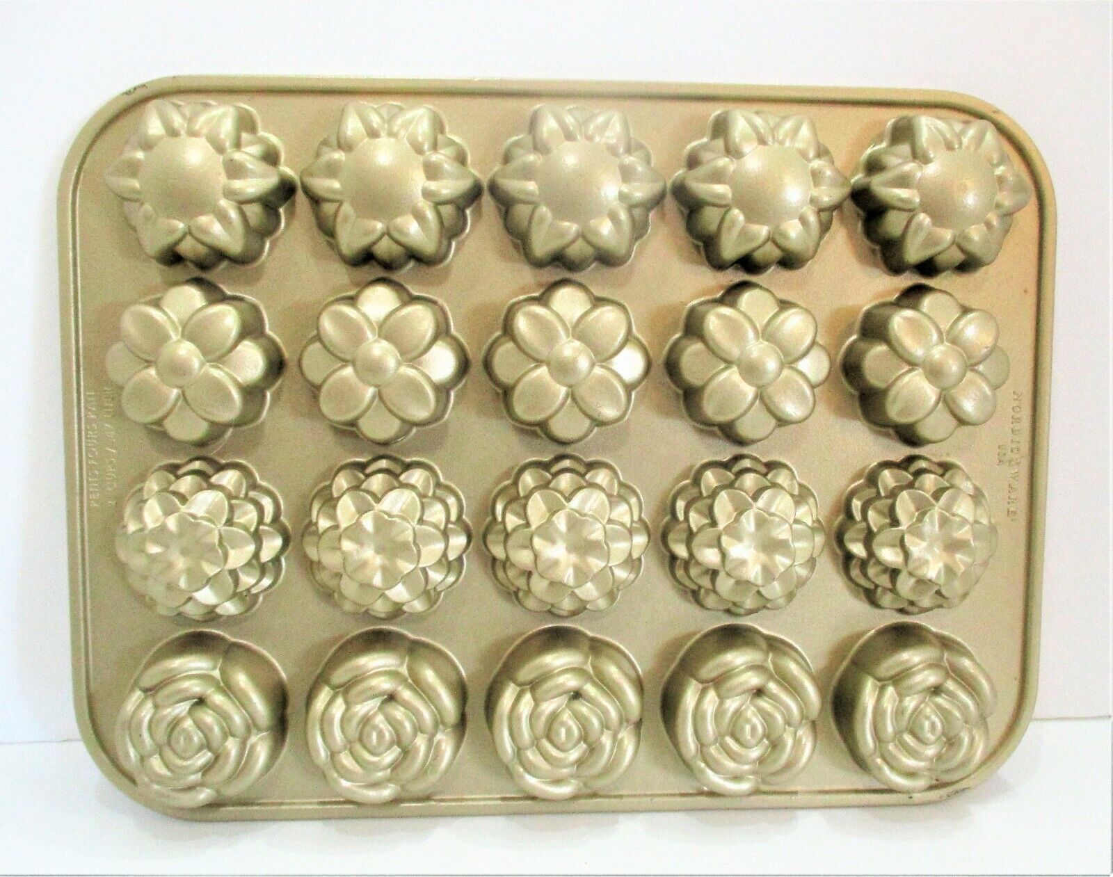 Nordic Ware 2 Cup Petits Fours Baking Pan .47 Liters Flowers