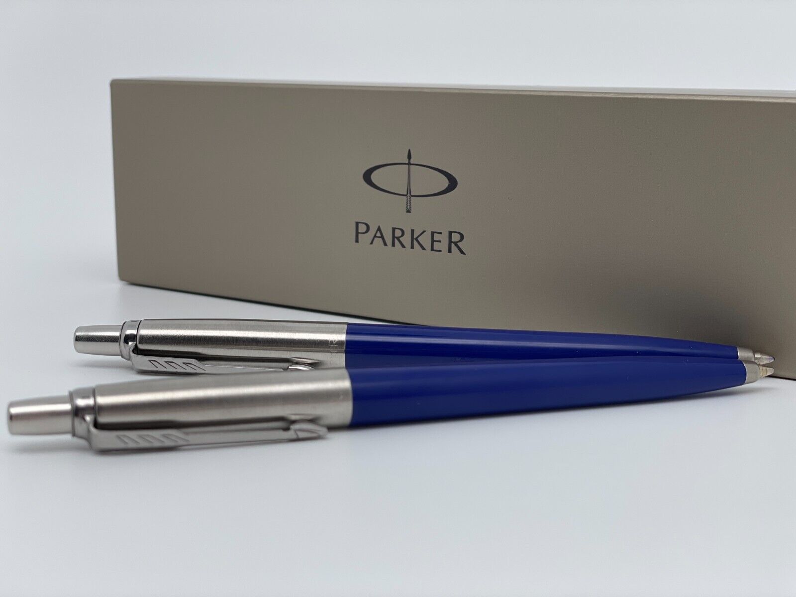 Parker Jotter Ballpoint Blue Pen Stainless Steel Chrome Trim W/ Black Ink Packs