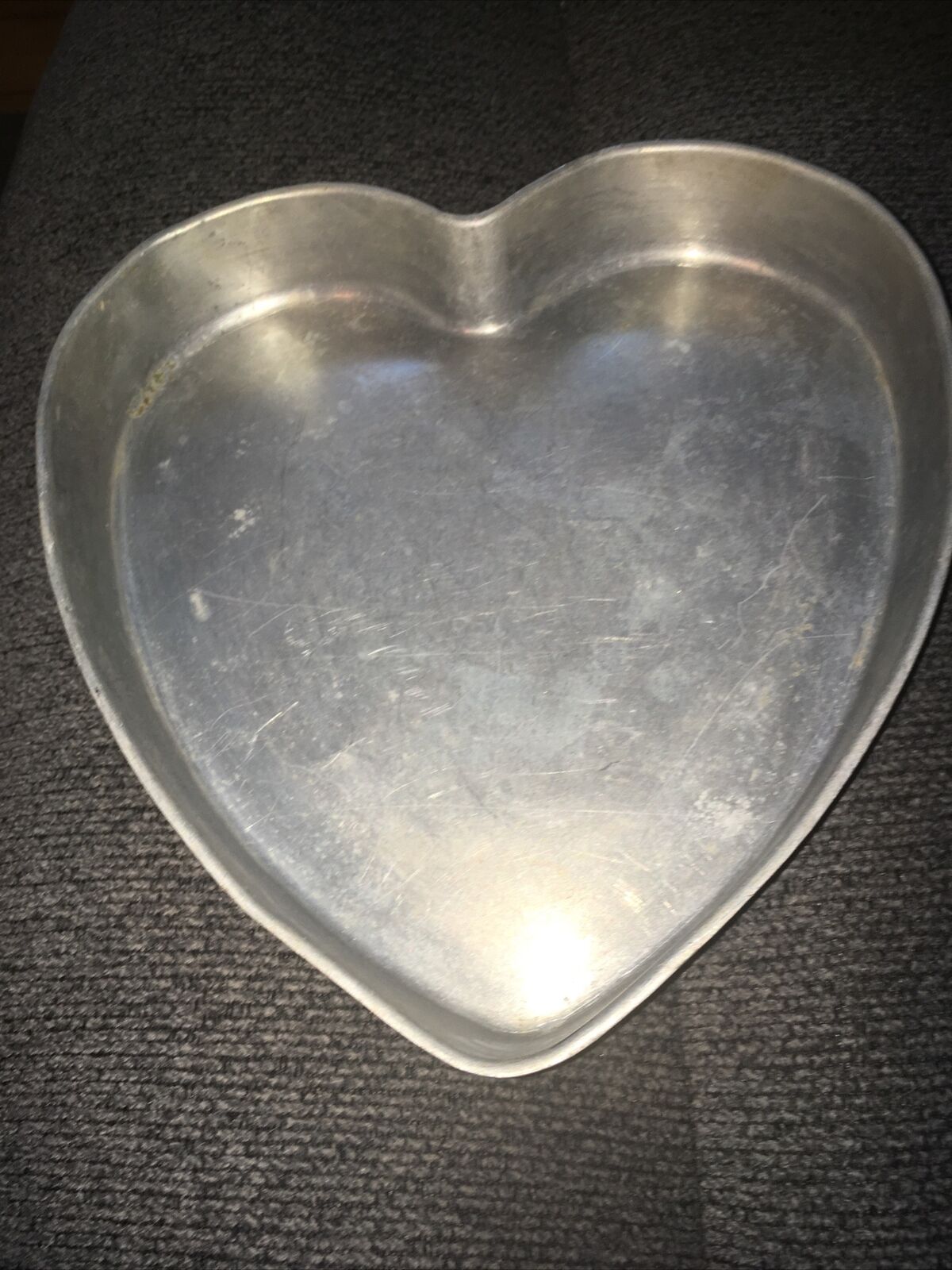 Mirro Vintage Aluminum 10” Heart Shape Pan 1180 M