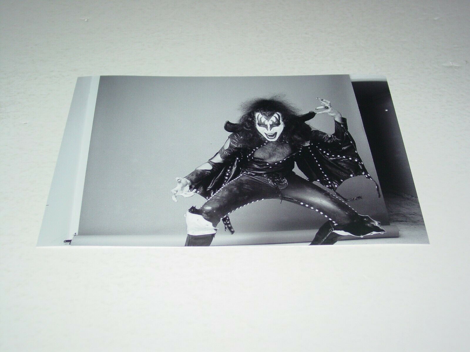 Kiss 8x12 Photo Gene Simmons Solo Candid Rare Hotter Than Hell  Album 1974 #18