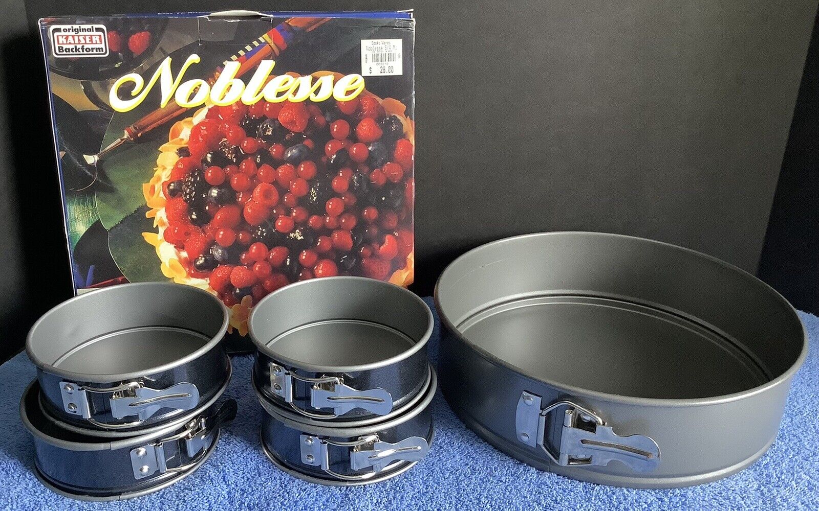 (4) New Kaiser 4 1/2” Springforms Nonstick Cake Pans In Box & (1) 10” Pan